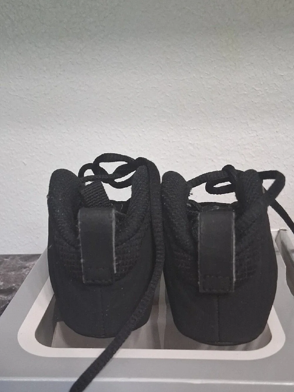 Nike Toddler Black Little Posite Low-Top Sneakers Size 2C(wore Once)